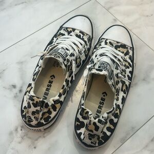 Women’s Converse, size 7. Leopard print.